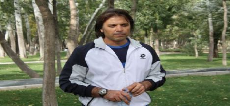 “Herkes alnının  teri ile oynuyor”