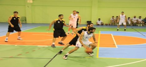 ASÜ’lü dev adamlar potada üçte üç yaptı