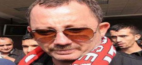 Sergen Yalçın'a ilginç pankart!