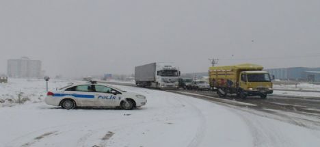 Tipi ve soğuk hava ulaşımı olumsuz etkiledi