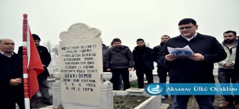 MHP, Ülkücü Şehit Şevki Demir'i mezarı başında andı