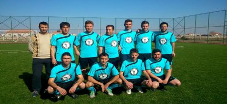 Bozcamahmutspor yarı finalde