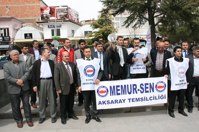 Memur-Sen Şehit Edilen Savcı İçin Meydanda Açıklama Yaptı