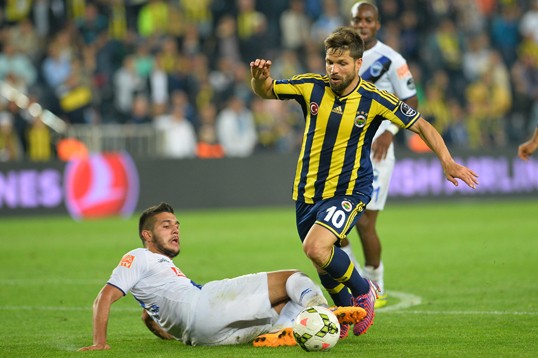 Fenerbahçe kendini ateşe attı