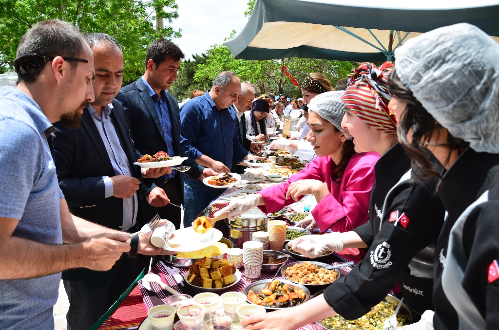 Güzelyurt’ta Gastronomi Şenliği Düzenlendi