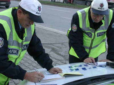 ELEKTRİK AKIMINA KAPILAN 3 İŞÇİ YARALANDI