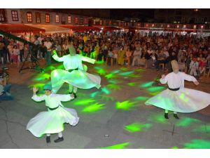 Aksaray’da Grup Kardeşler Geceye damga vurdu