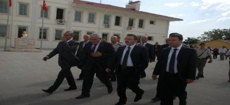 Vali Altınok Eskil'i Ziyaret Etti