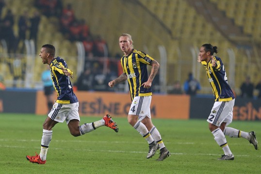 Fenerbahçe evinde Nani ile güldü!