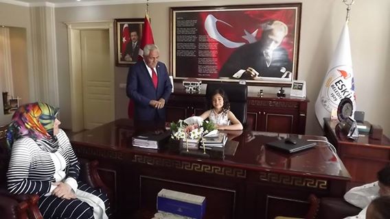 Başkan Alçay'ın koltuğuna Ece Asya Bozokul oturdu