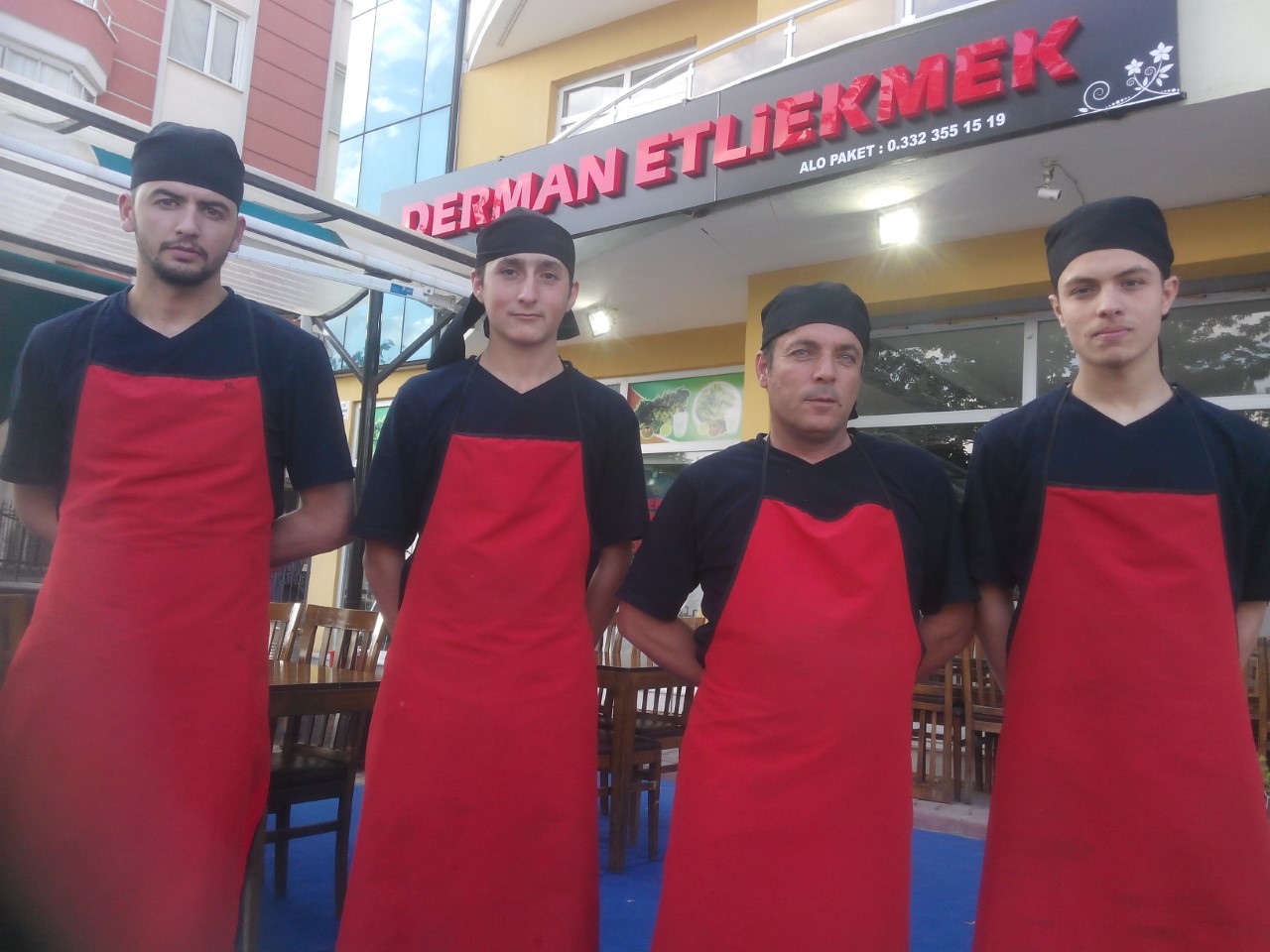 Derman Etliekmek müşterilerinin hizmetinde