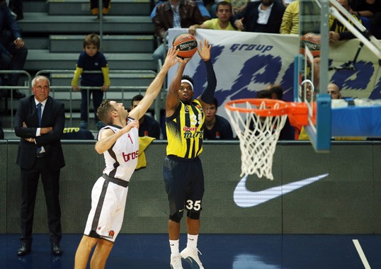 Fenerbahçe  Euroleague’e Galibiyetle Başladı