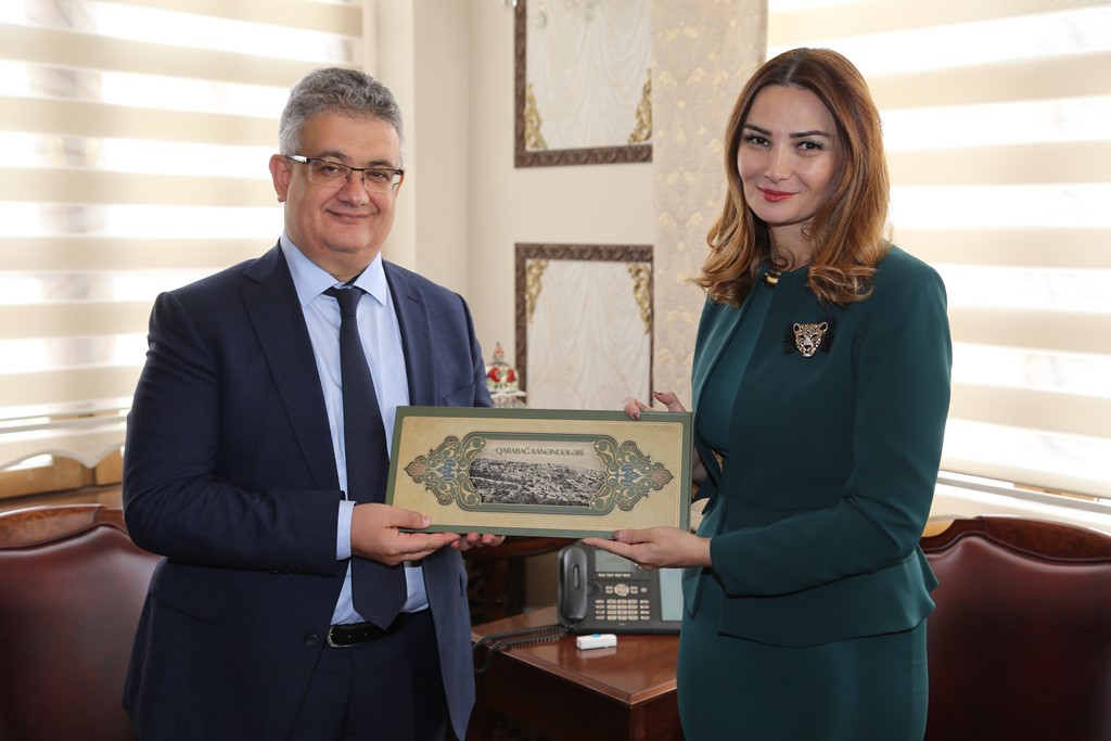 Azerbaycan Milletvekili Ganira Paşayeva Vali Aykut Pekmez'i Ziyaret Etti