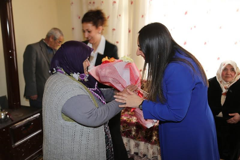 8 Mart Dünya Kadınlar Günü Yeşim Pekmez: “Ailenin, toplumun en temel taşı kadınlardır”