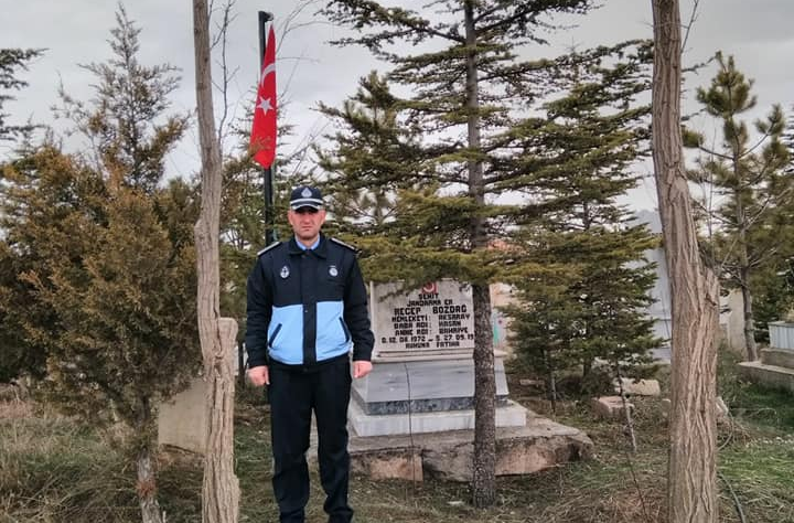 Eskil Belediyesi Şehit Mezarlarının Bakımlarını Yaptı