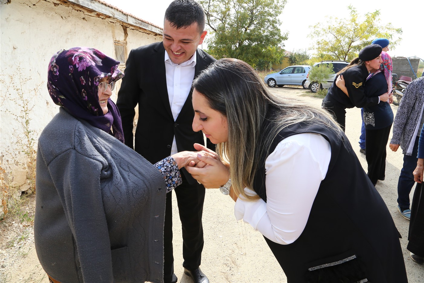 Yeşim Pekmez’den Baymış köyüne ziyaret