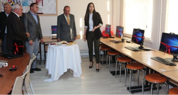 Eskil Taşkapı Ortaokulunda Robotik Kodlama atölyesinin açılışı yapıldı