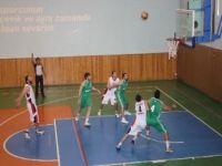 Basketbol severler haydi maça…..