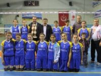 Bir spor salonu bile olamayan Yeşilova Lisesi'nden büyük başarı
