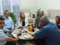 Vali Pekmez şehit ailesinin iftar sofrasına misafir oldu